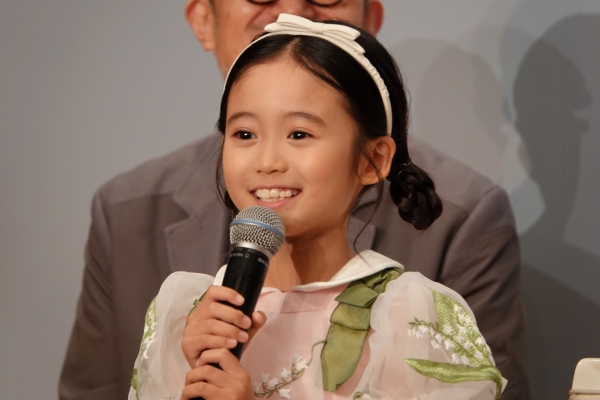 東宝_SPY×FAMILY_製作発表_挨拶用：泉谷星奈_600