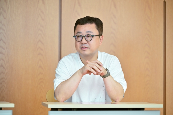 新国立劇場_焼肉ドラゴン_座談会_パク・スヨン_600
