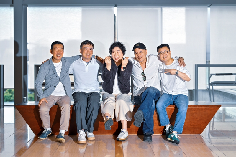 新国立劇場_焼肉ドラゴン_座談会_集合②_800
